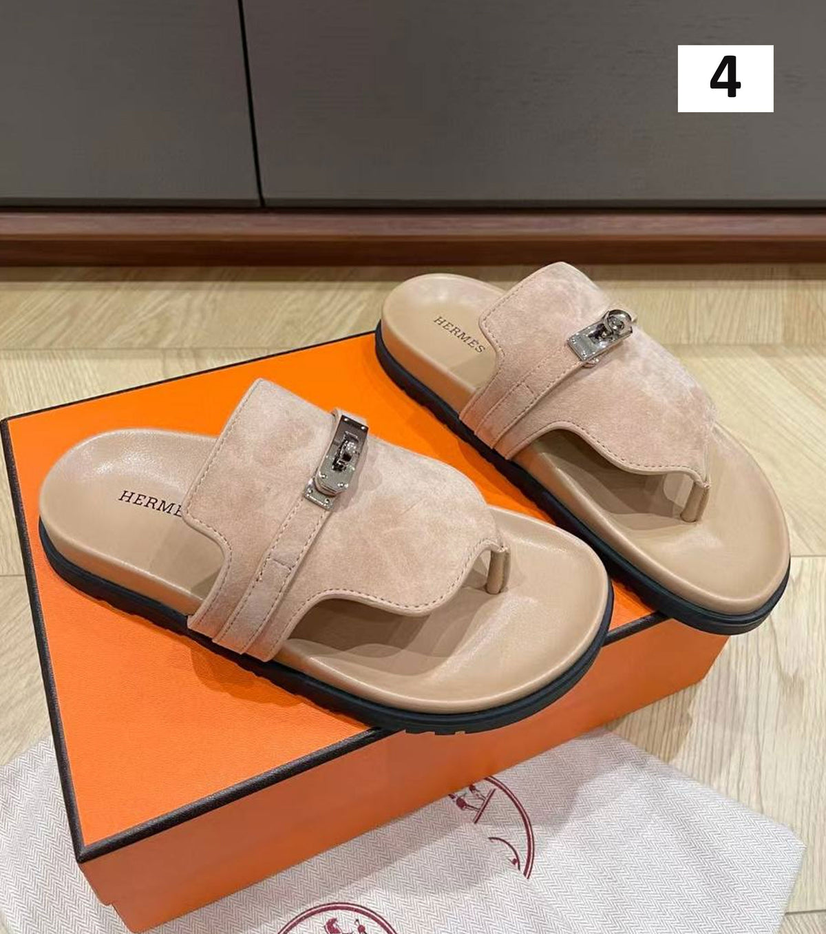 Empire sandal