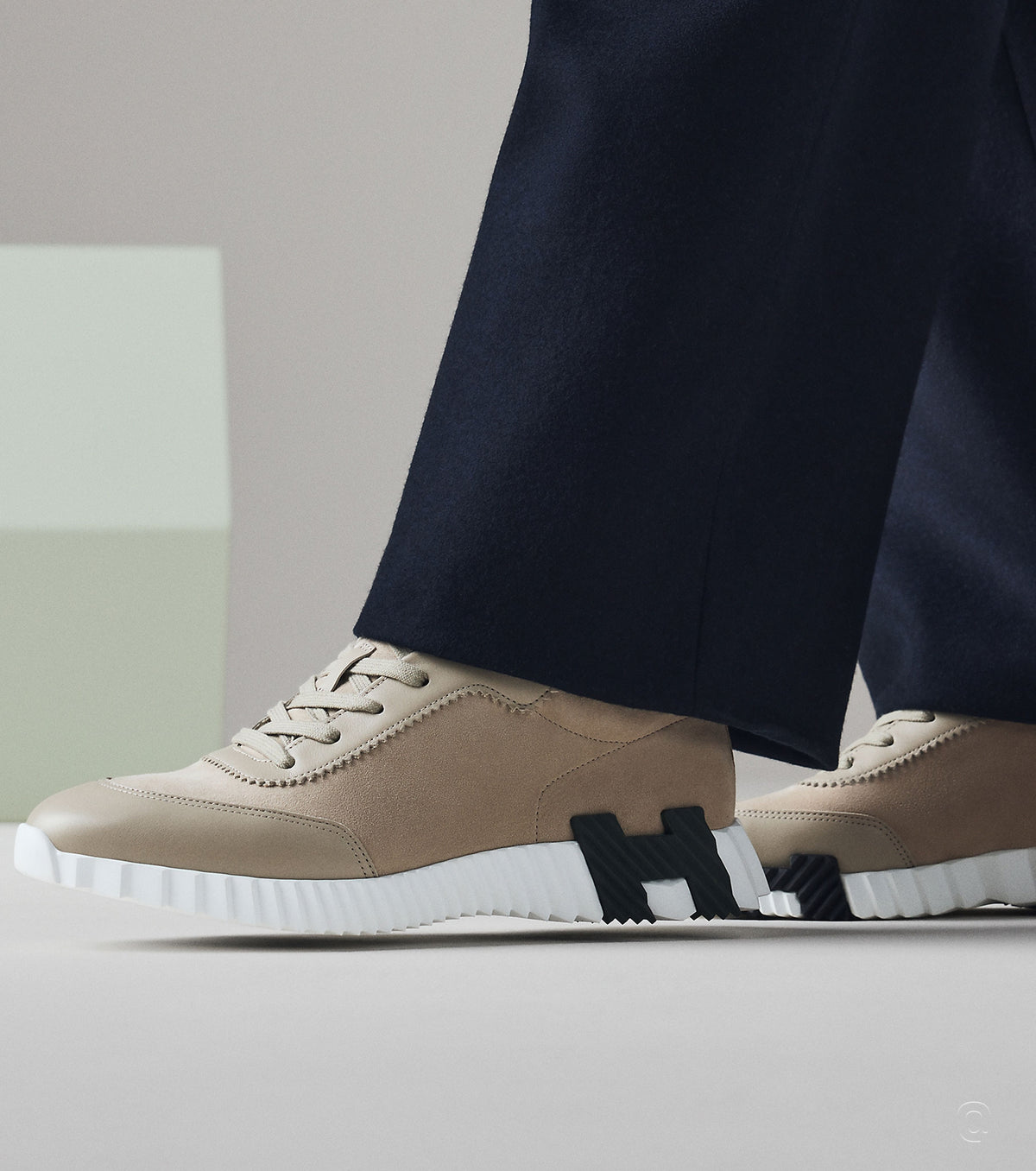 Bouncing sneaker