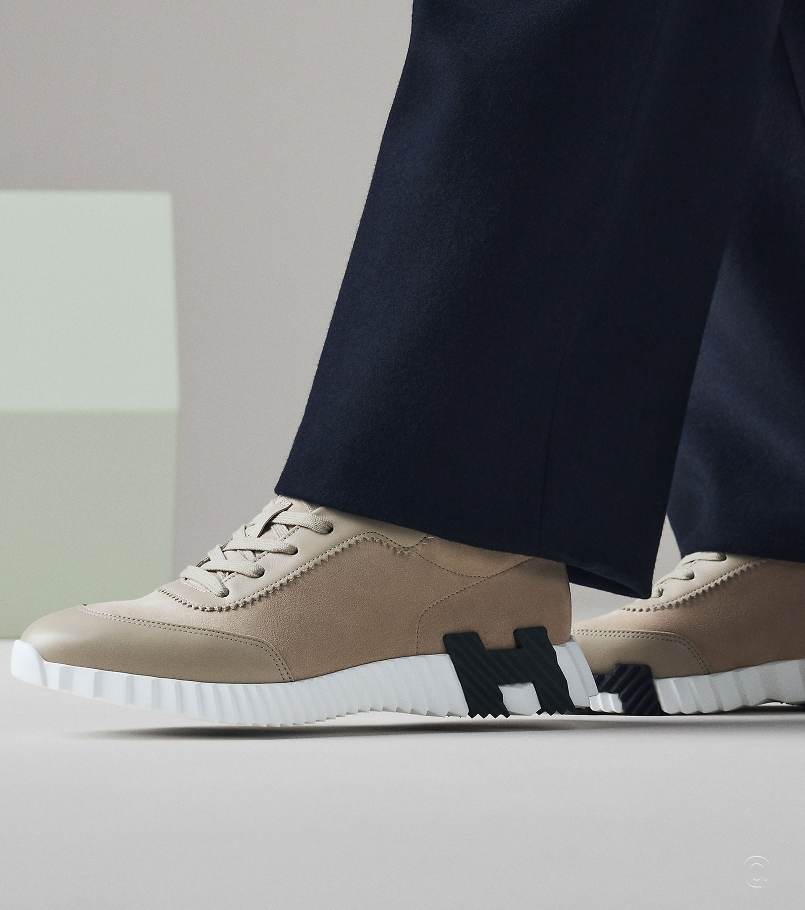 Bouncing sneaker