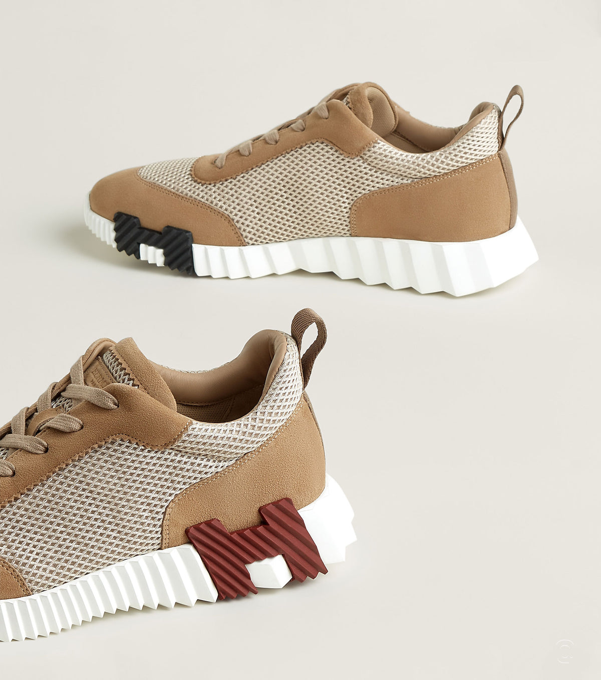 Bouncing sneaker