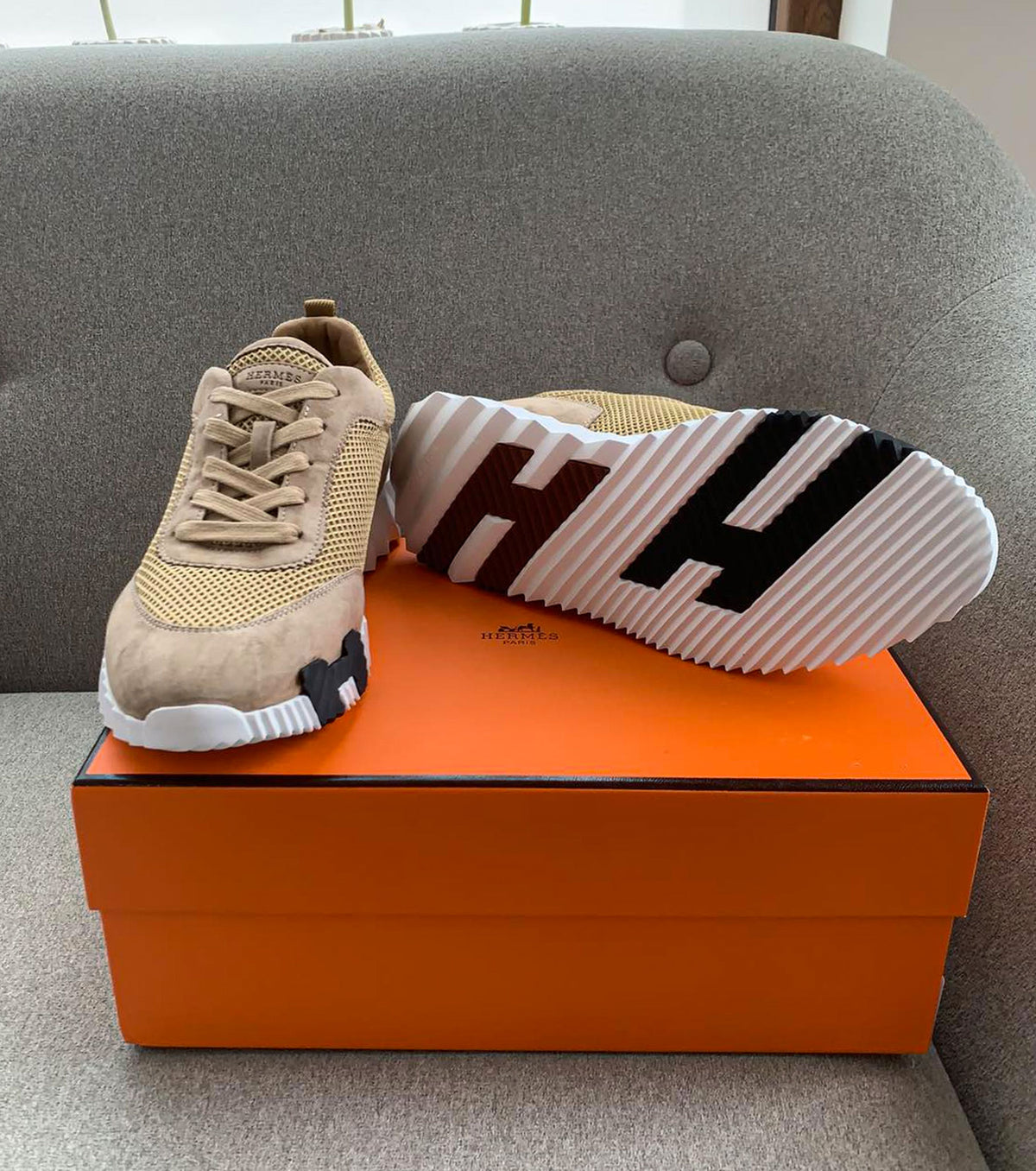 Bouncing sneaker
