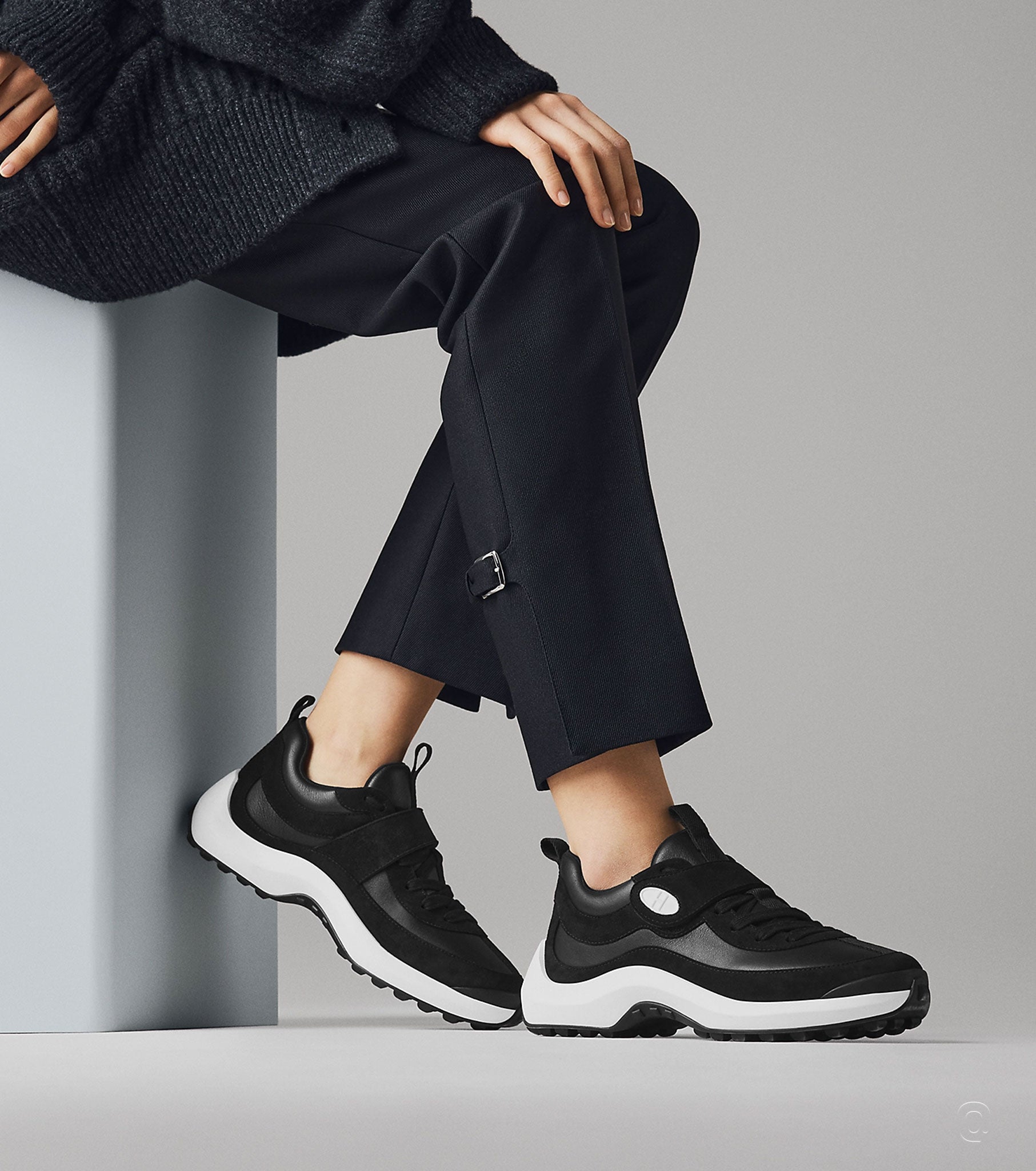 Loop sneaker