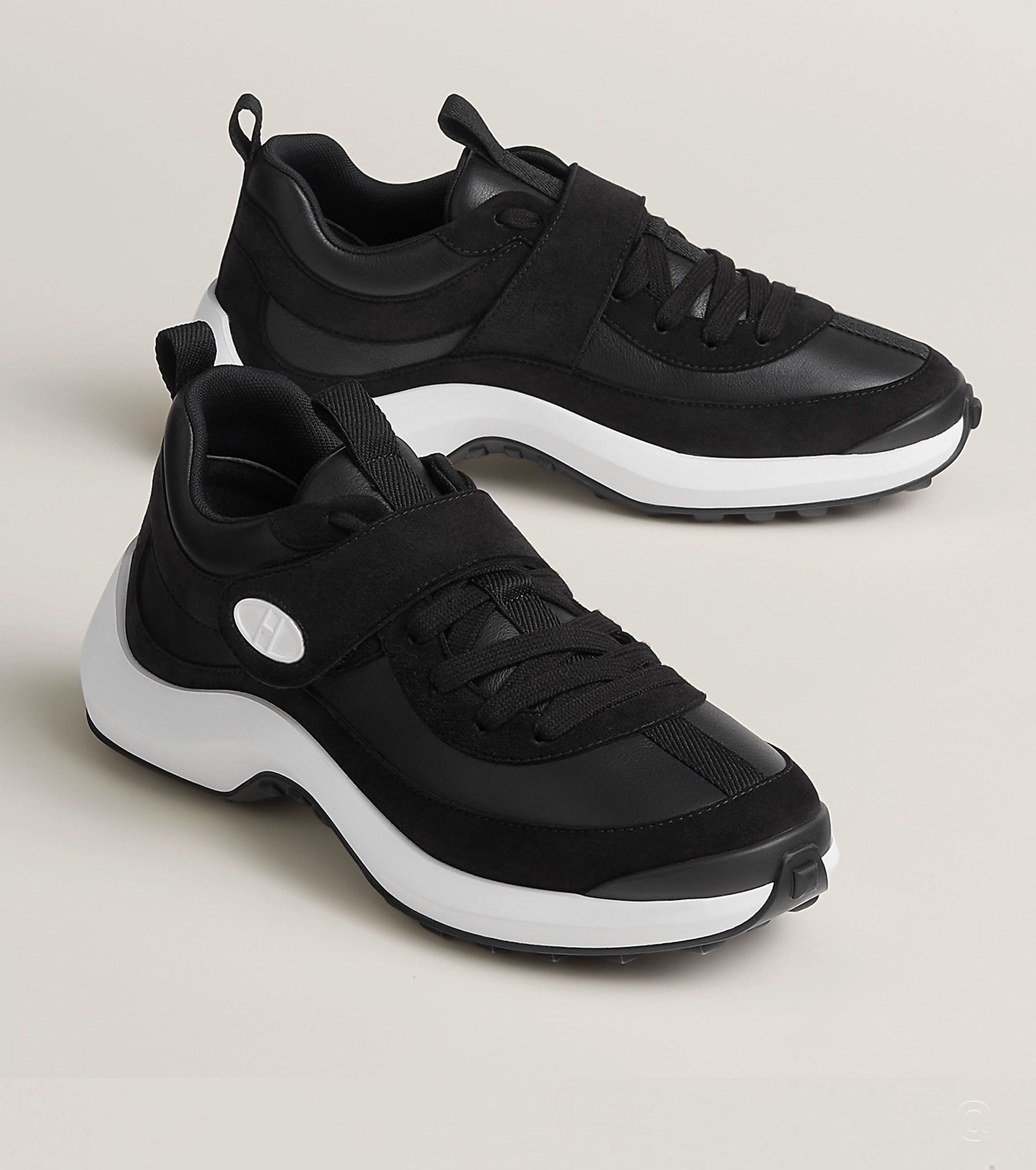Loop sneaker
