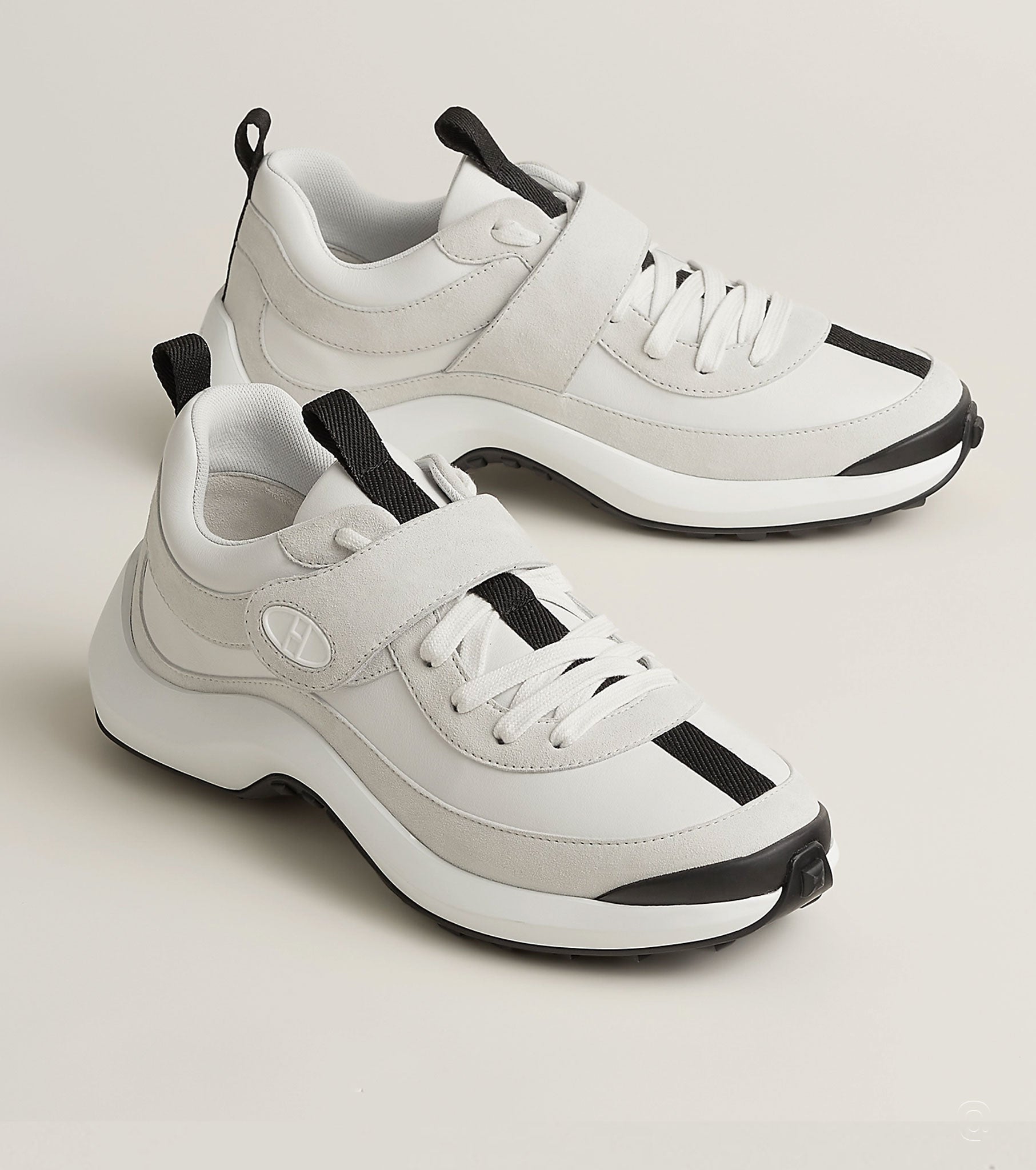 Loop sneaker