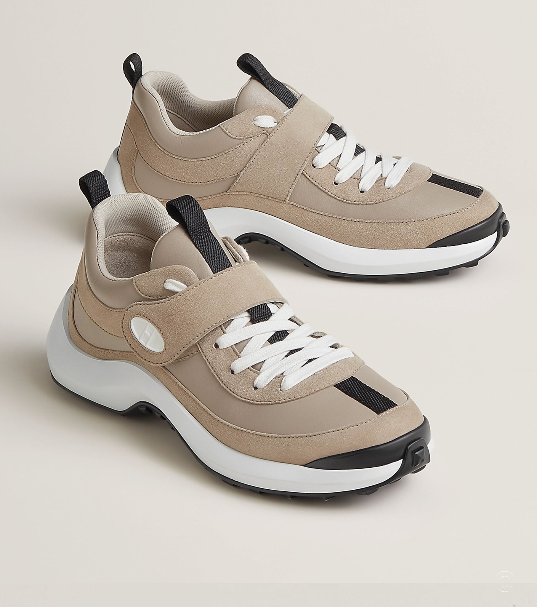 Loop sneaker