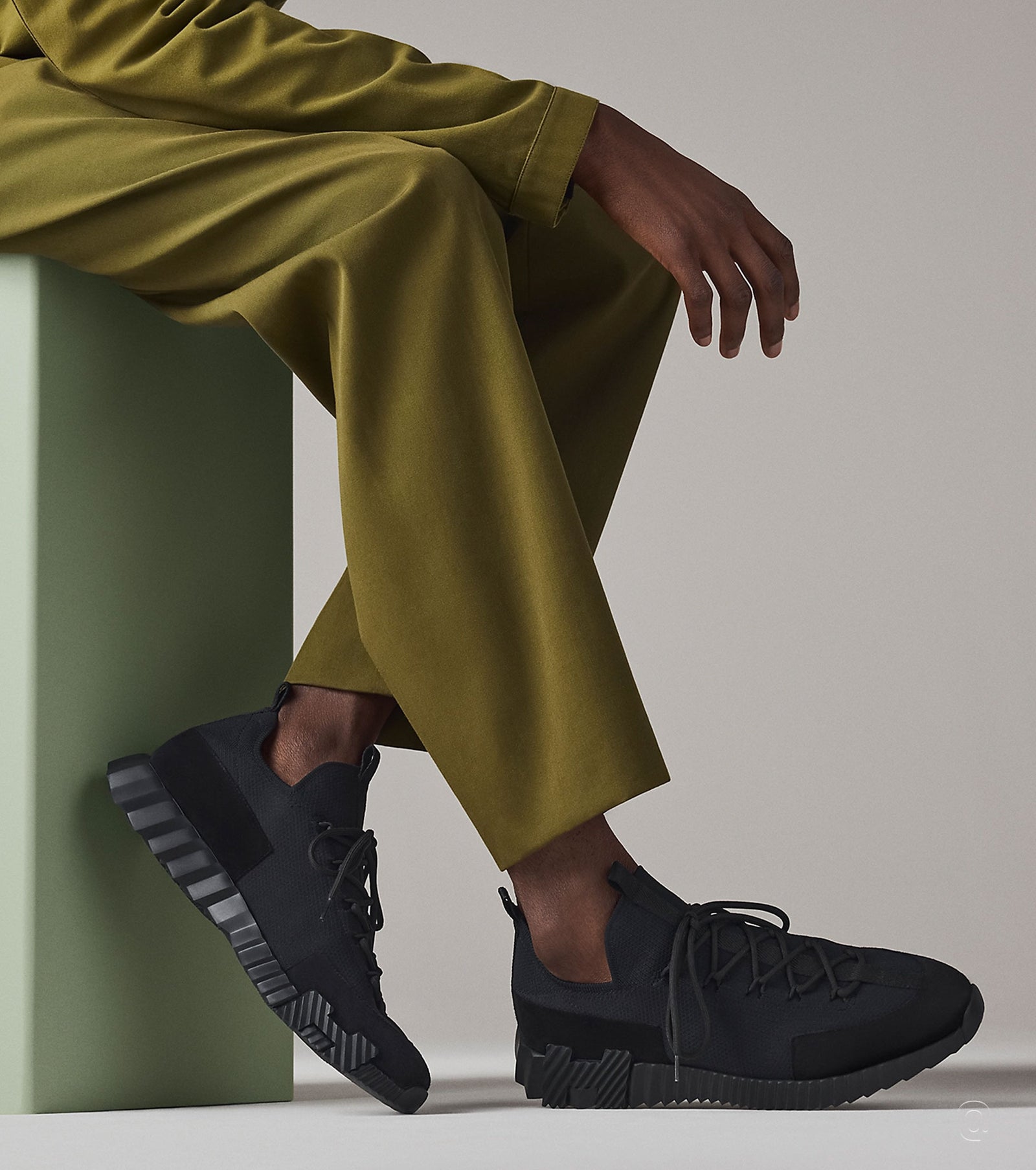 Lift slip-on sneaker