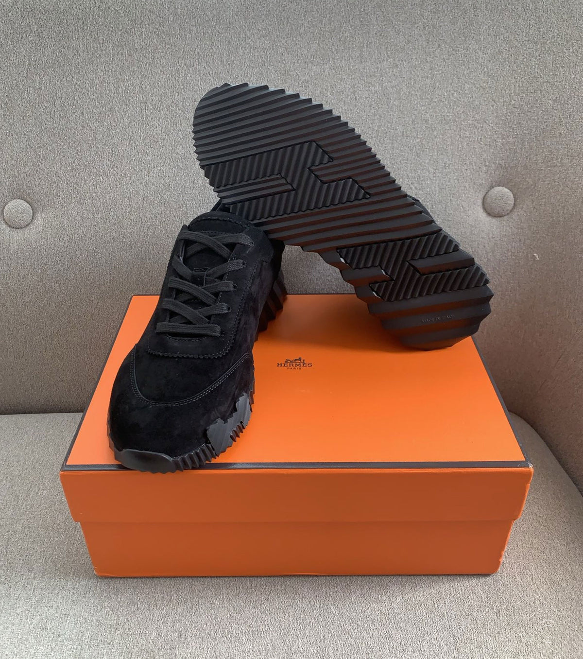 Bouncing sneaker