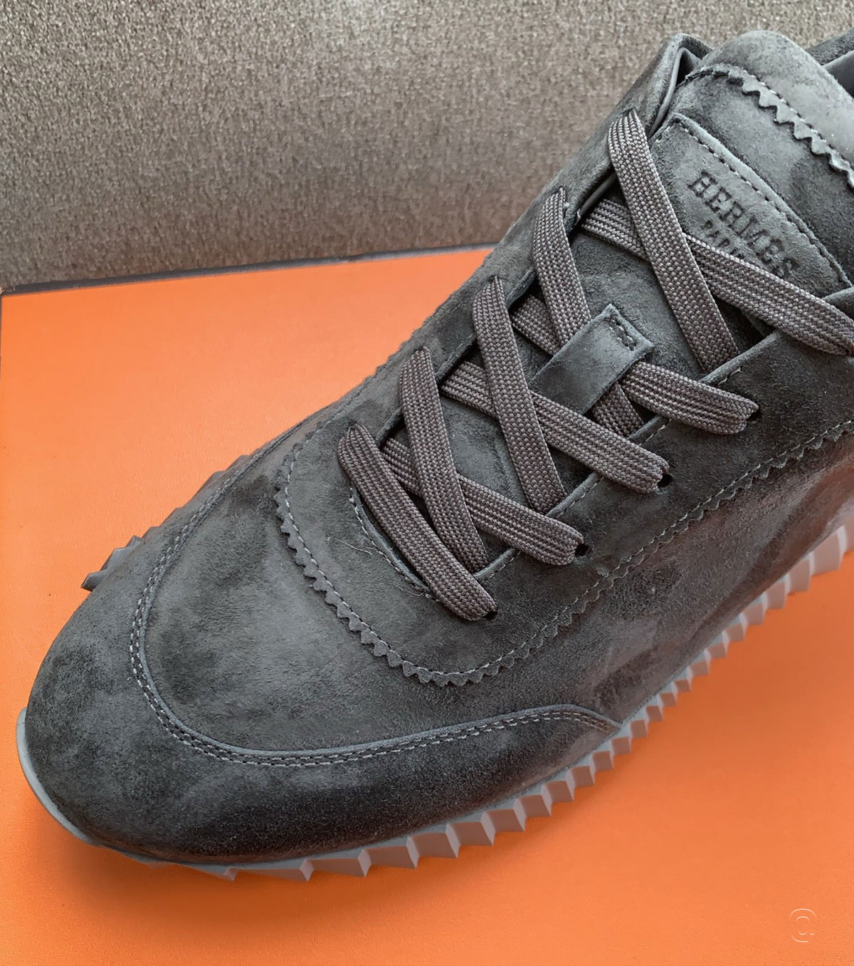 Bouncing sneaker