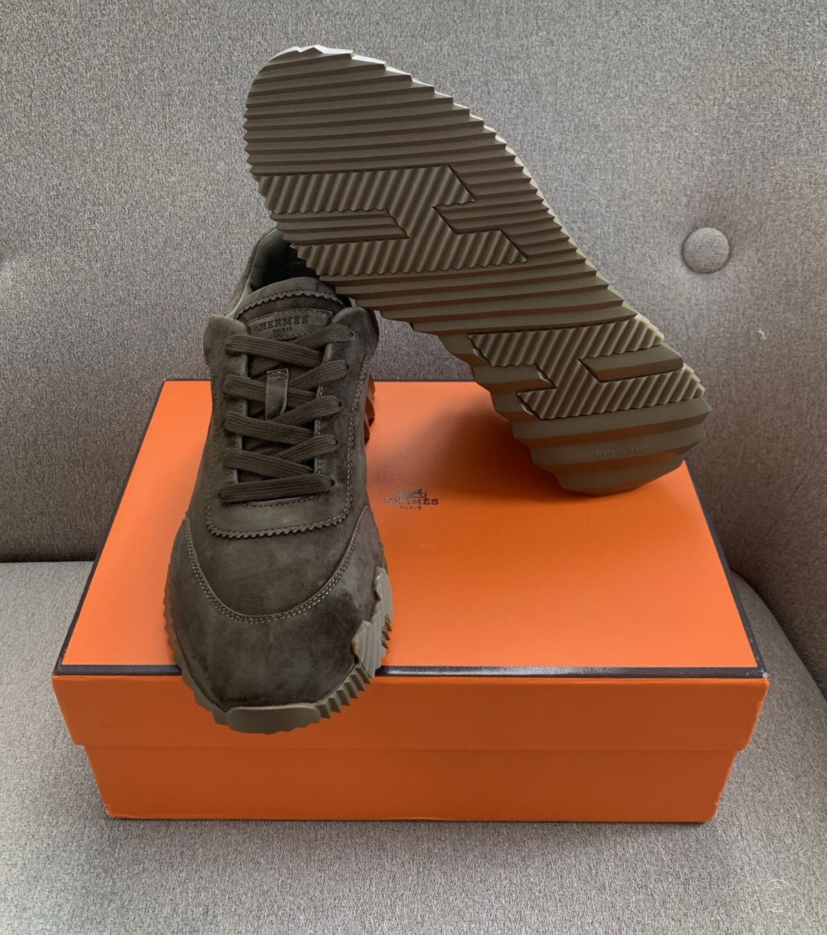 Bouncing sneaker