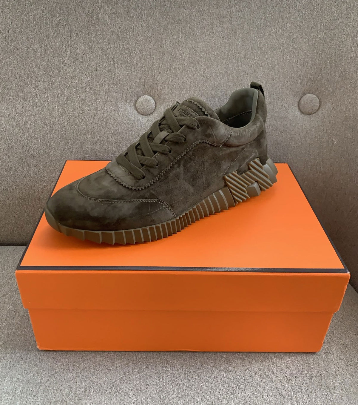 Bouncing sneaker