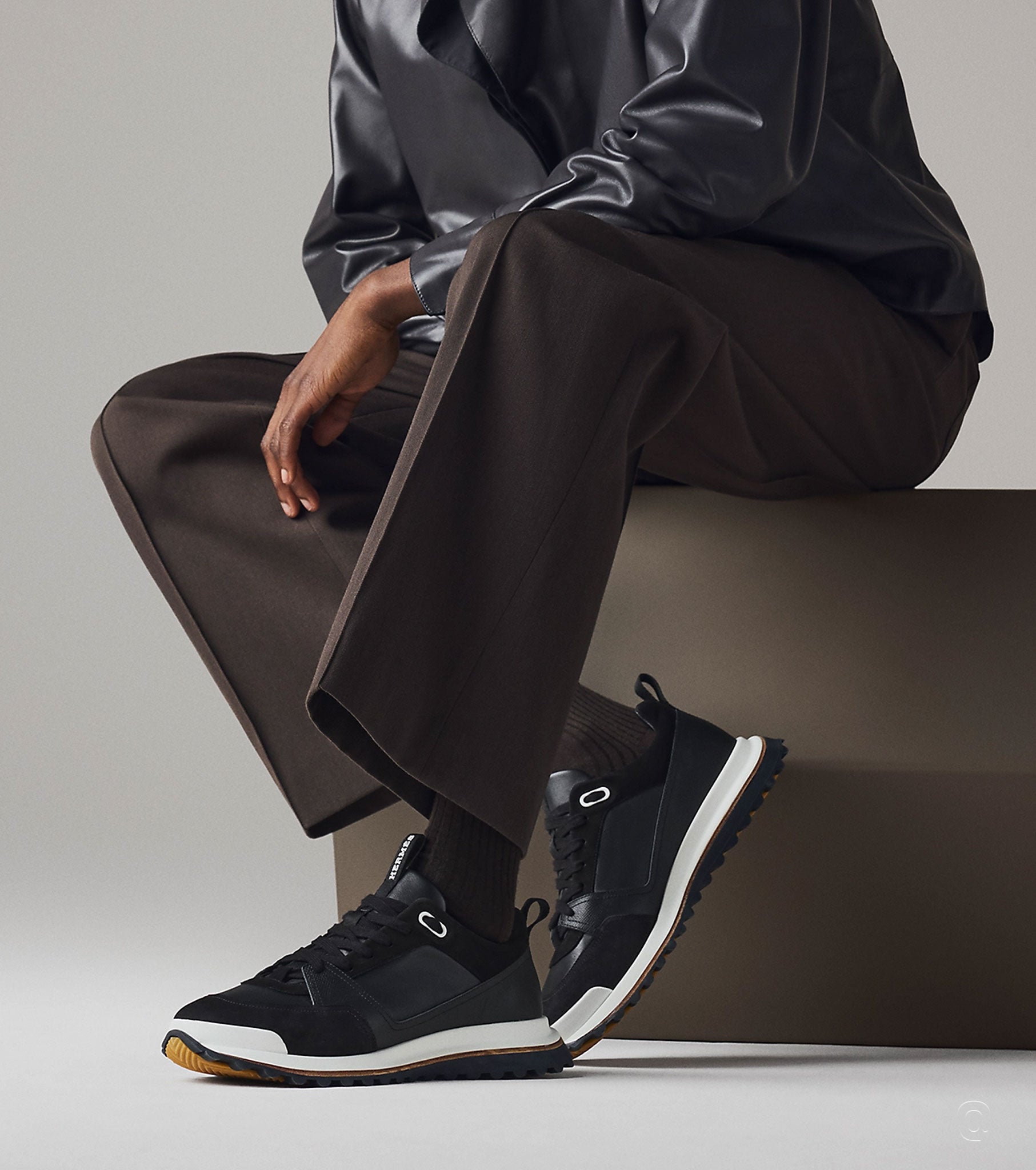 Leader sneaker