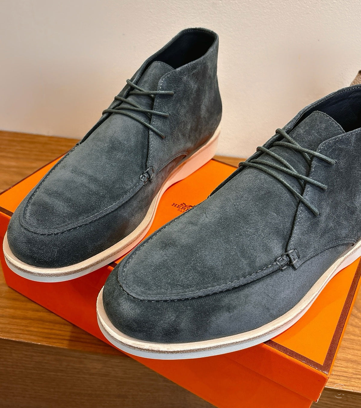 Line derby shoe