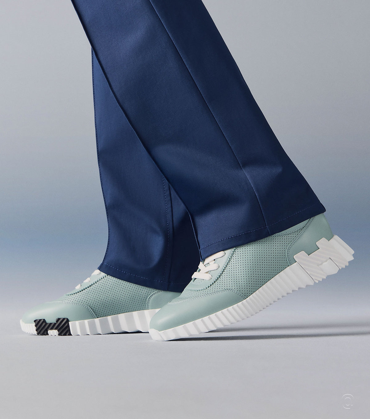 Bouncing sneaker