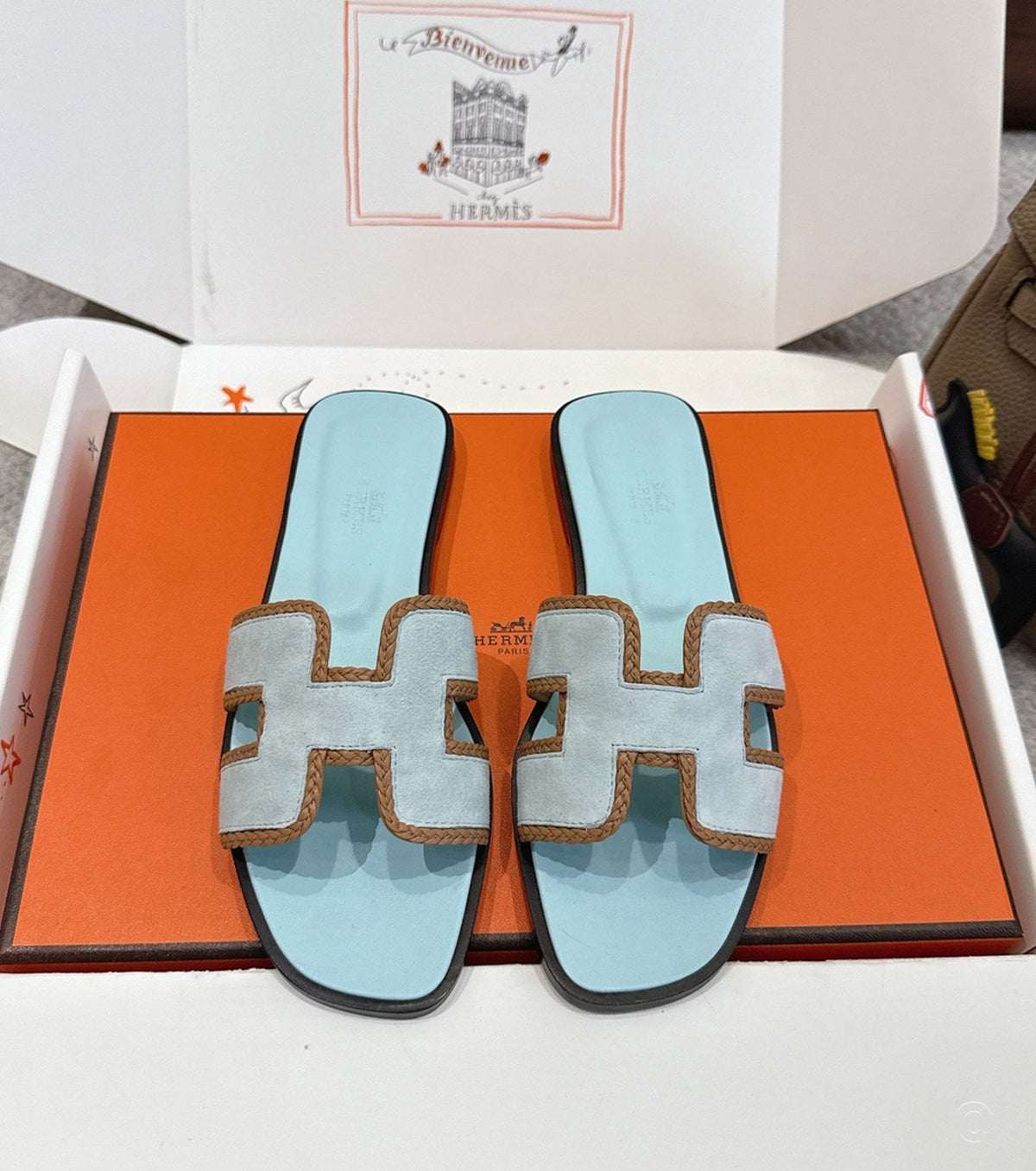 Oran sandal