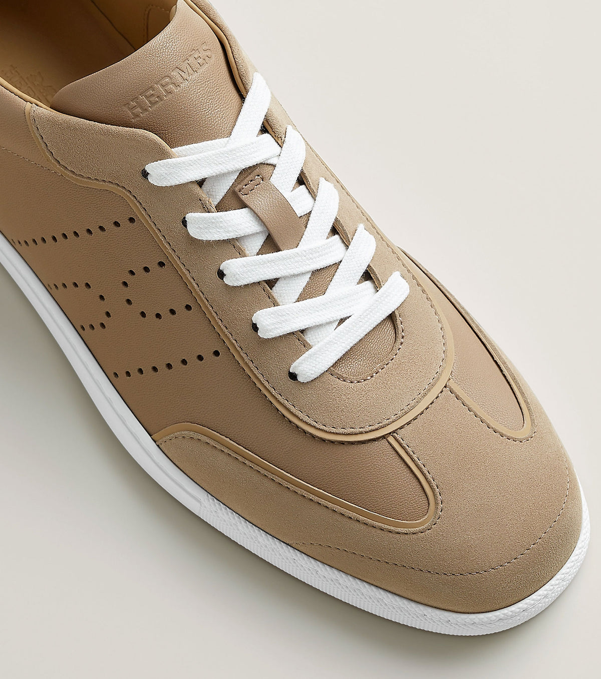 Match sneaker