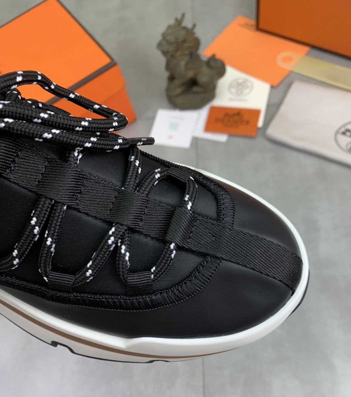 Moove sneakers