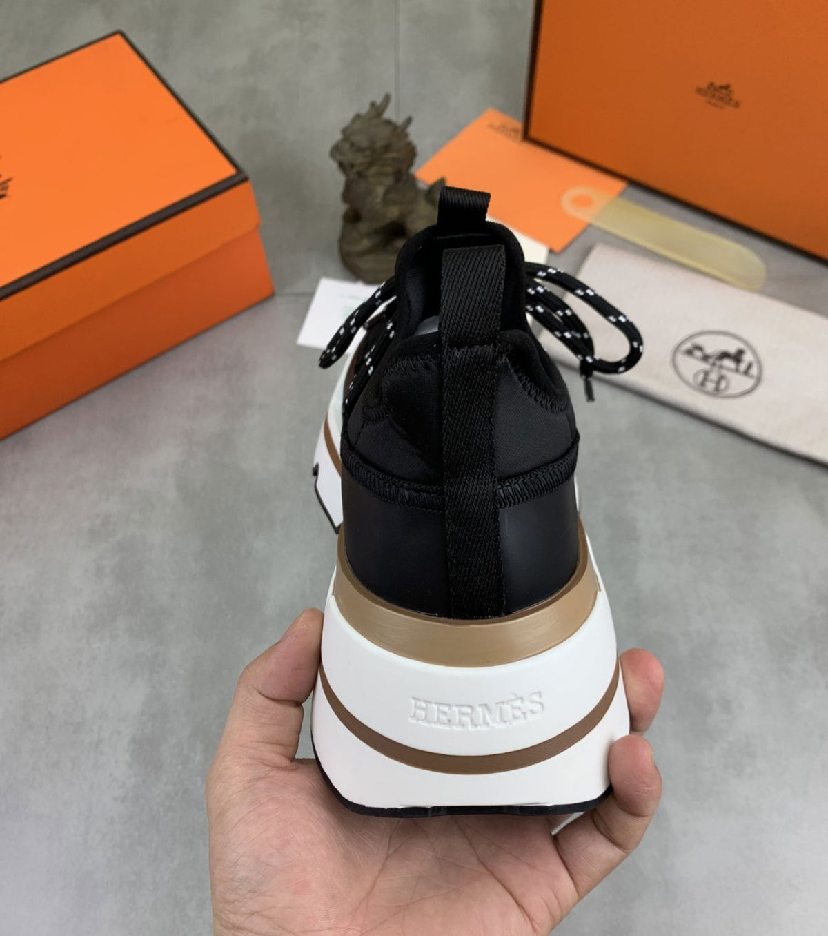 Moove sneakers
