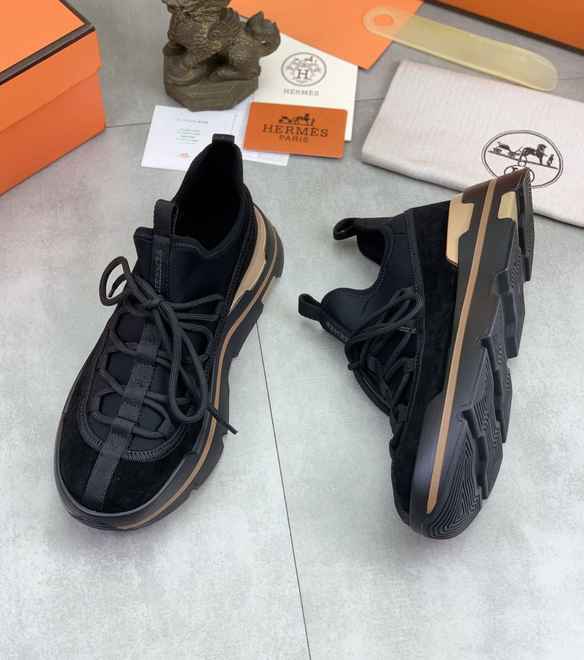 Moove sneakers