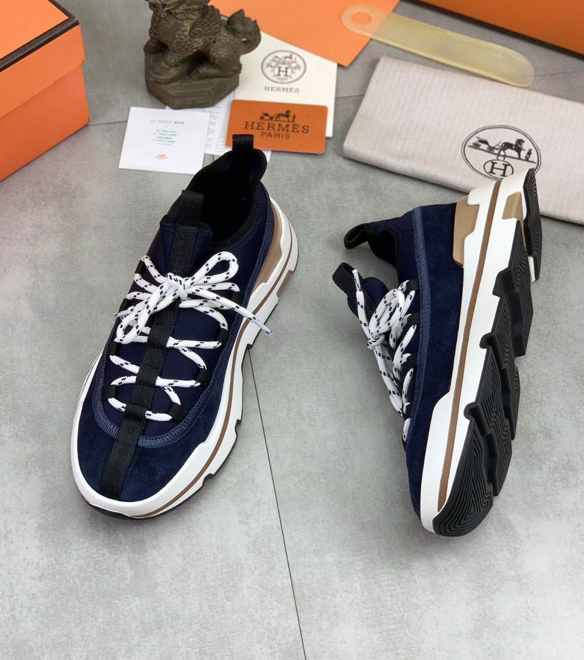 Moove sneakers