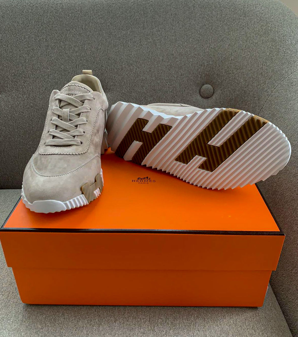 Bouncing sneaker