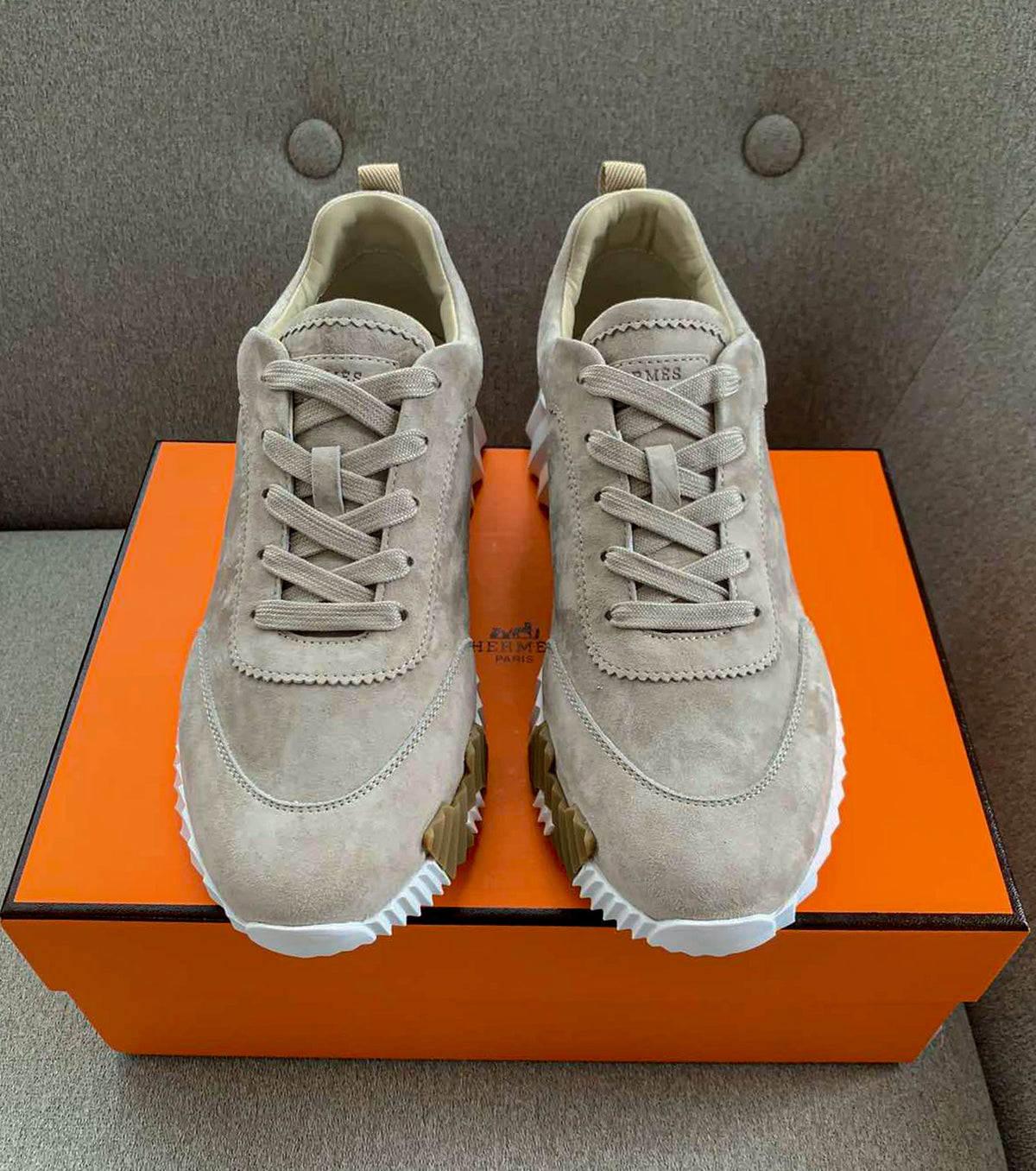 Bouncing sneaker