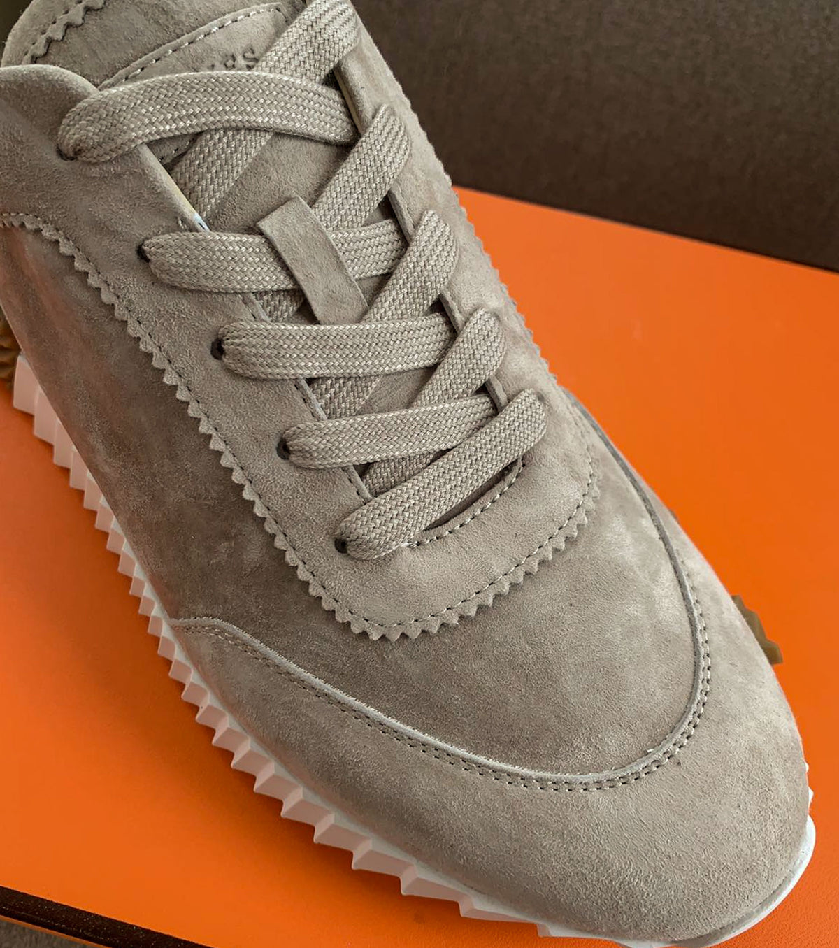 Bouncing sneaker