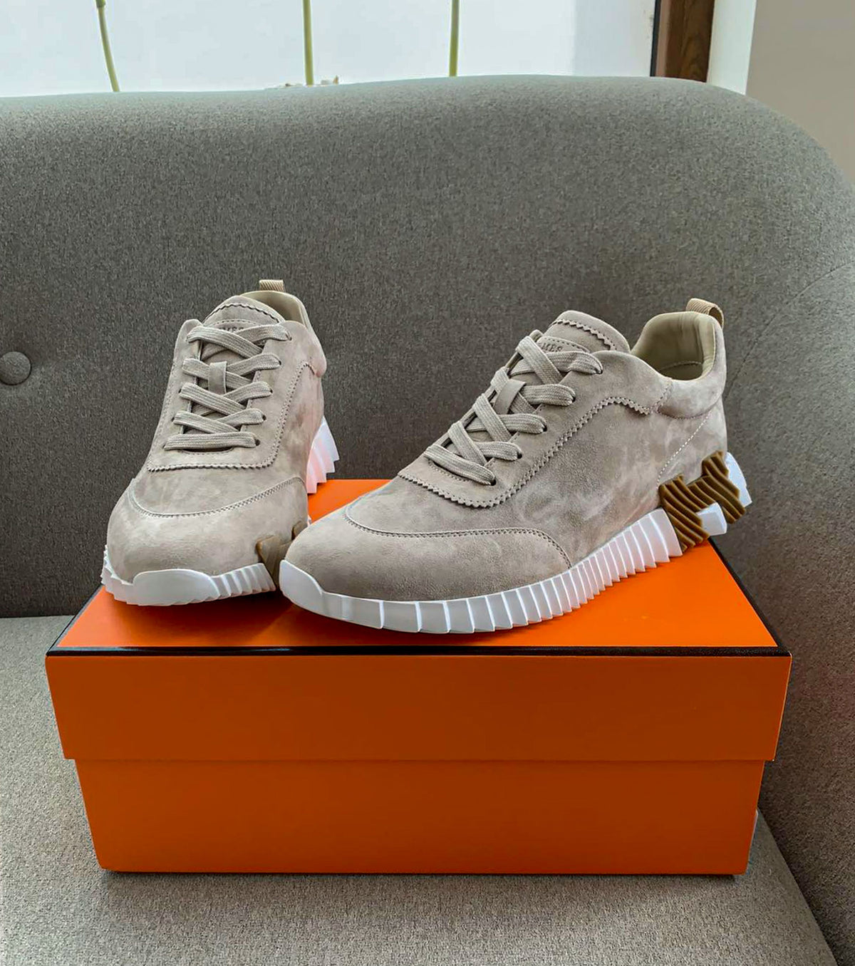 Bouncing sneaker