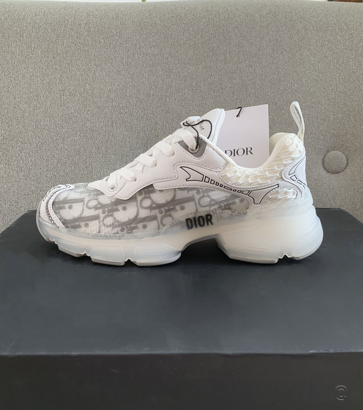 Vibe Sneaker