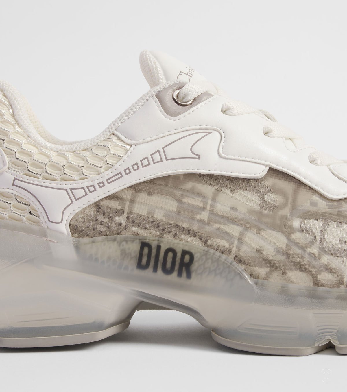 Vibe Sneaker