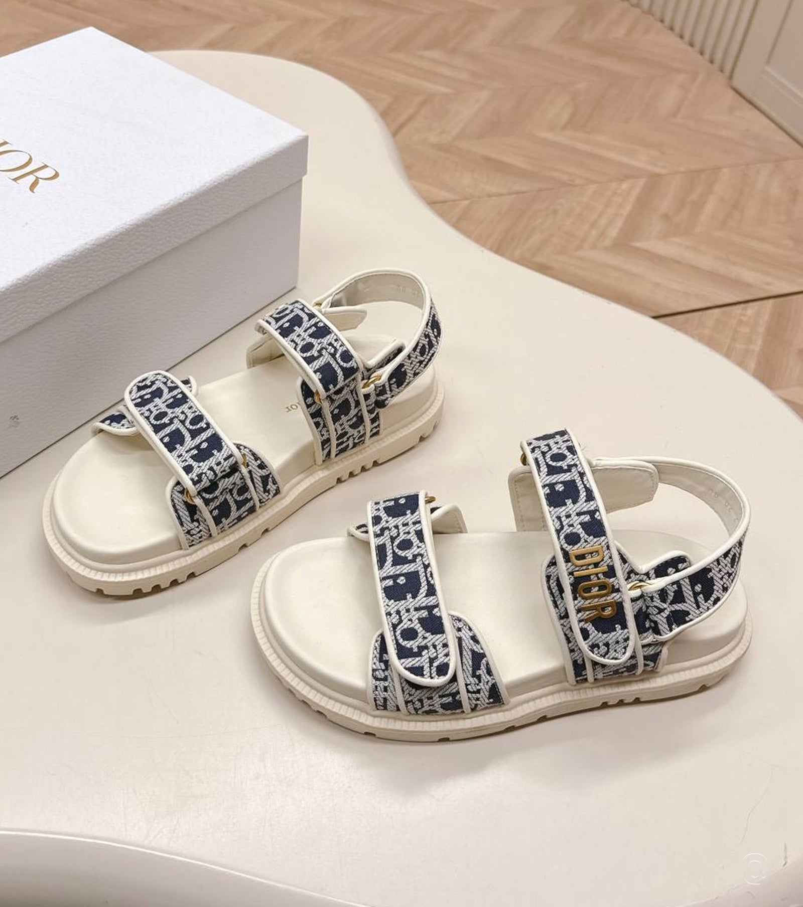Dioract Sandal