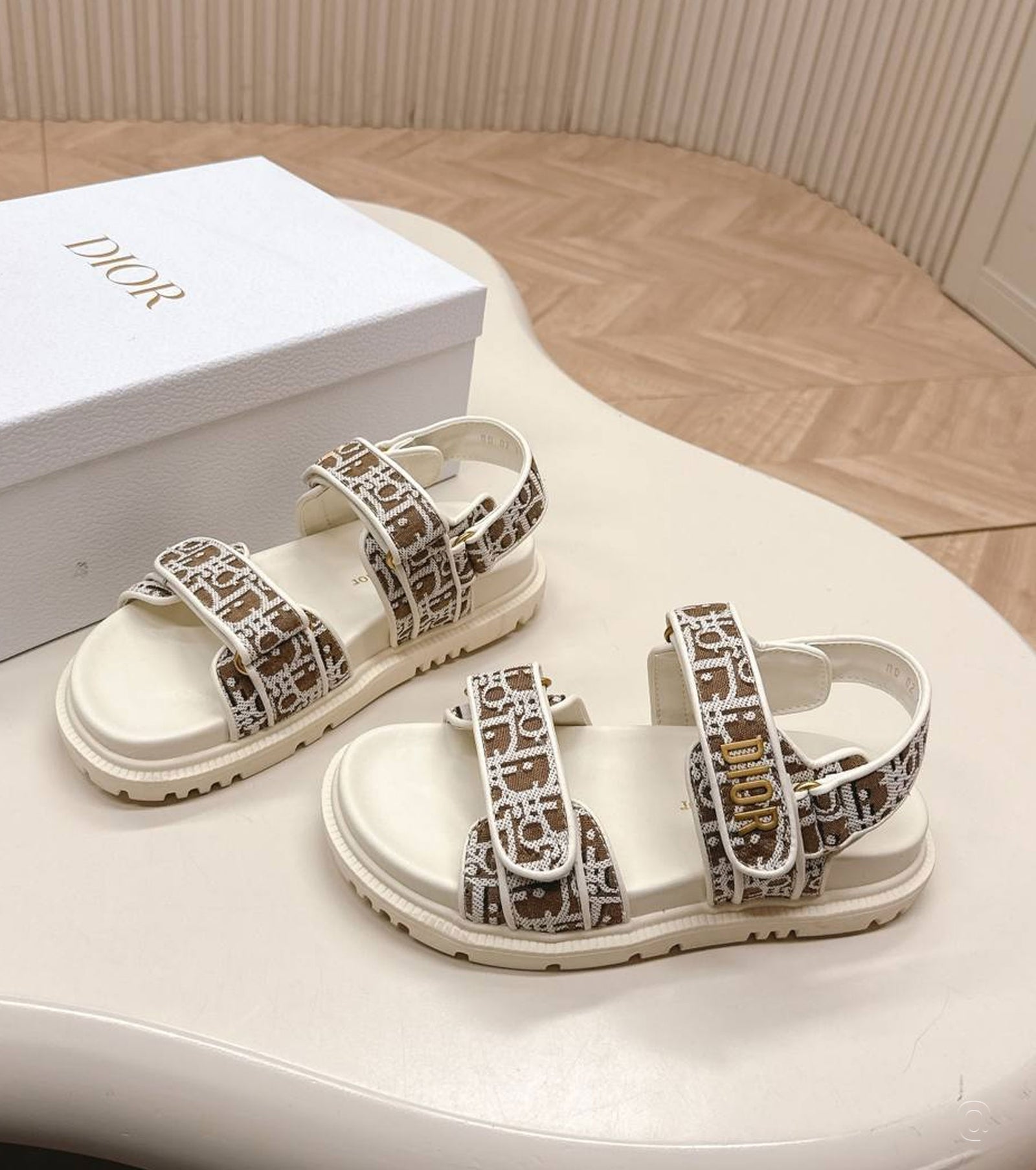 Dioract Sandal