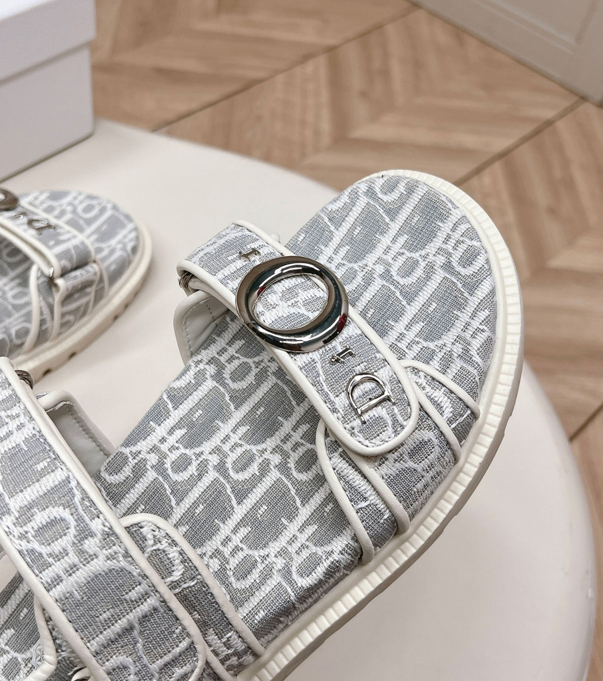 Oblique Jacquard Sandal