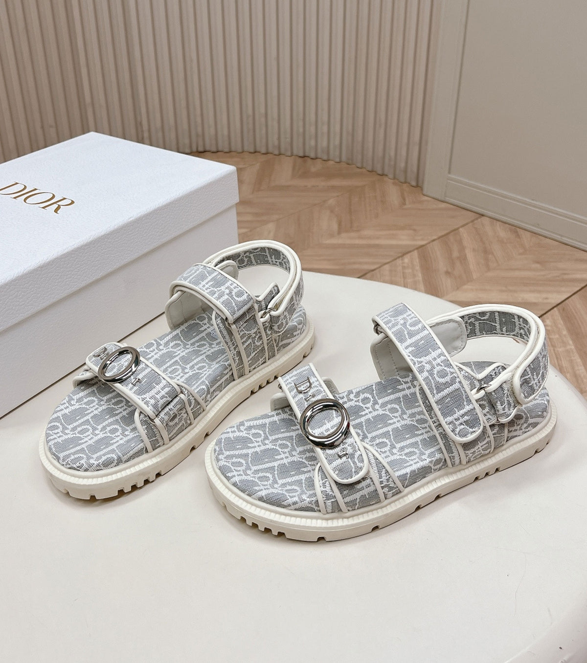 Oblique Jacquard Sandal