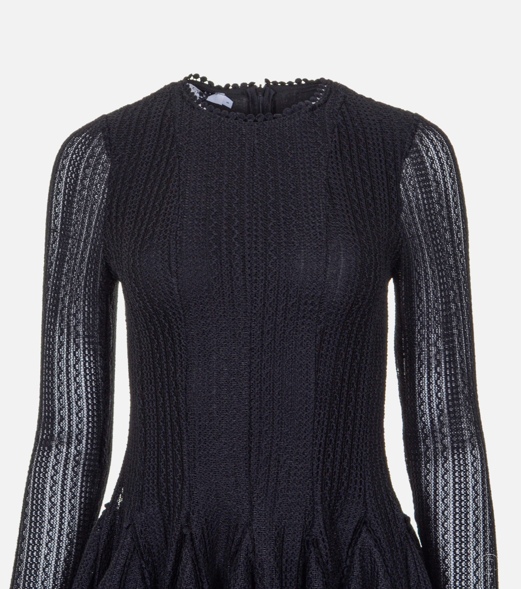 Рокля с релефна текстура