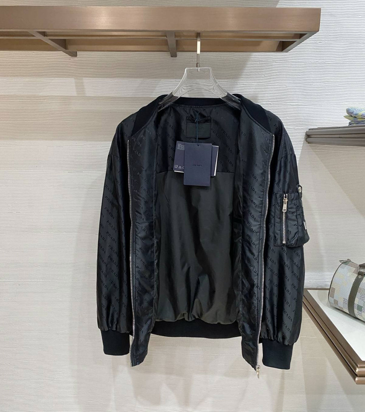 Преходно яке