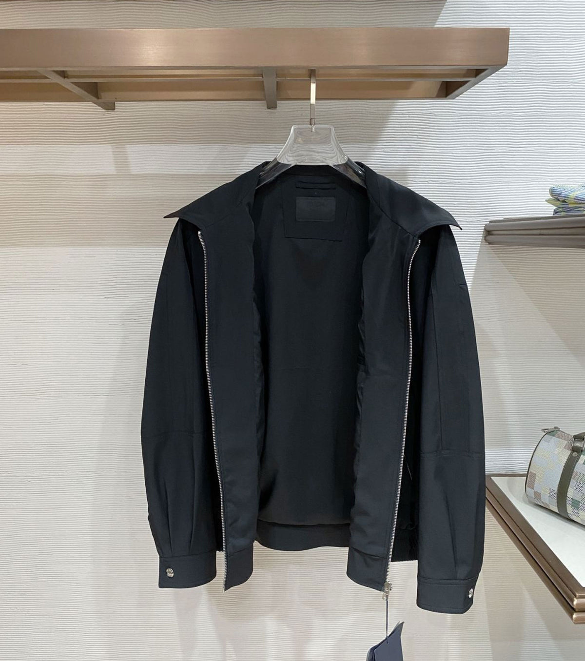 Преходно яке