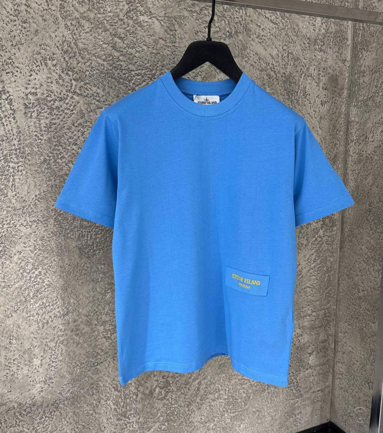 Тениска с къс ръкав и лого