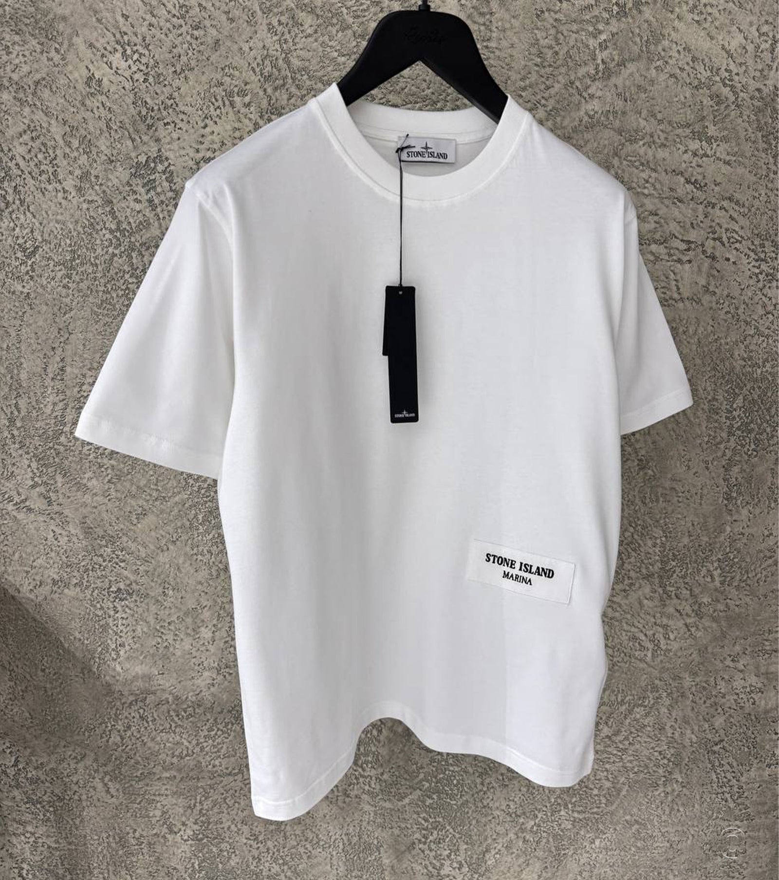 Тениска с къс ръкав и лого