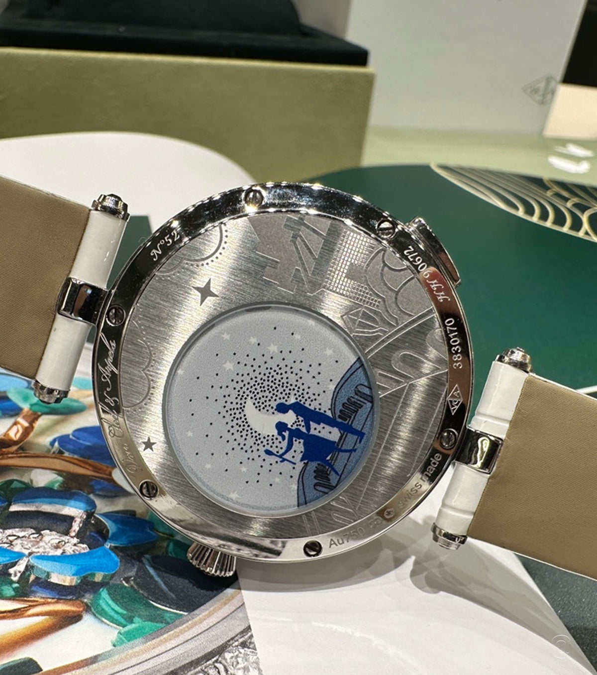 Часовник Lady Arpels Pont des Amoureux