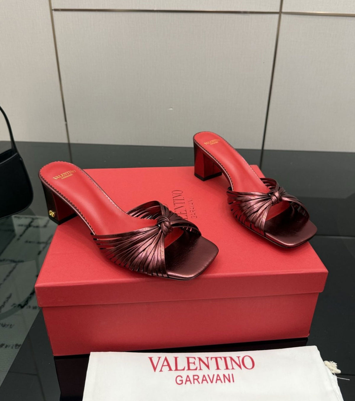 Annet Sandals