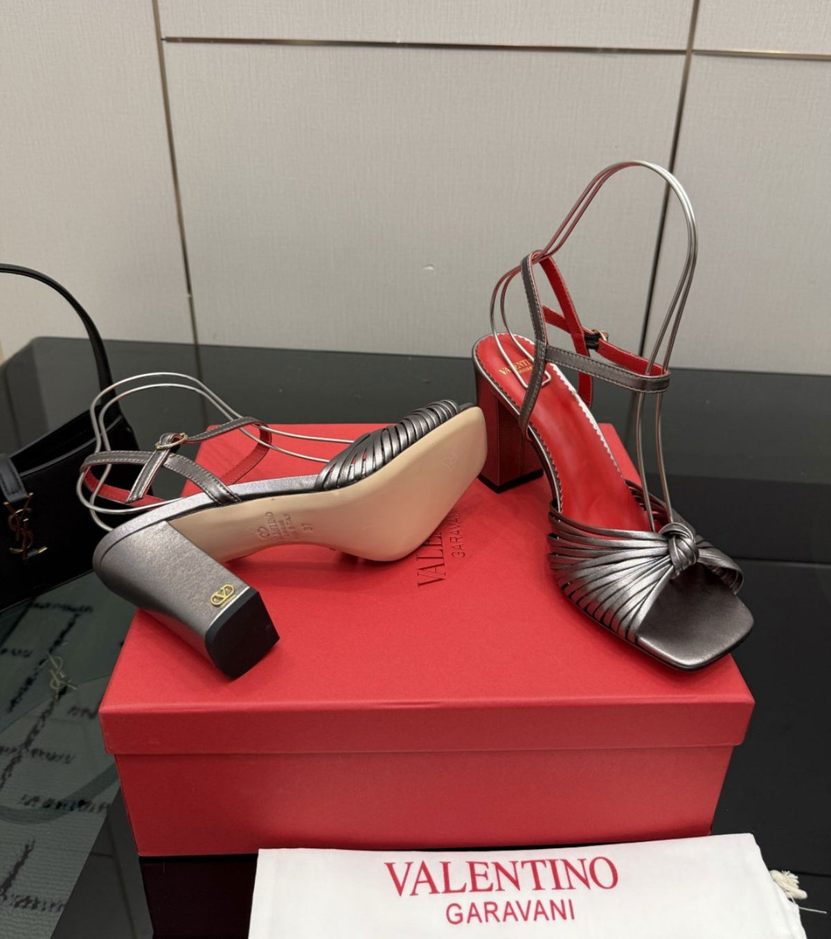 Annet Sandals
