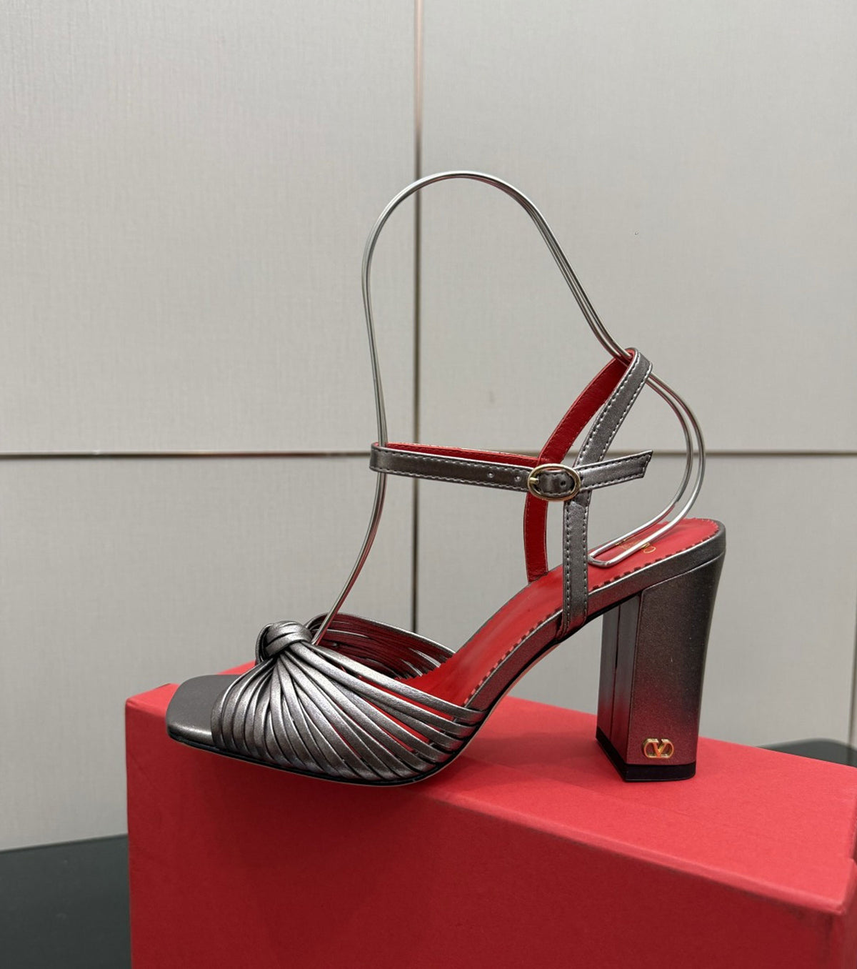 Annet Sandals