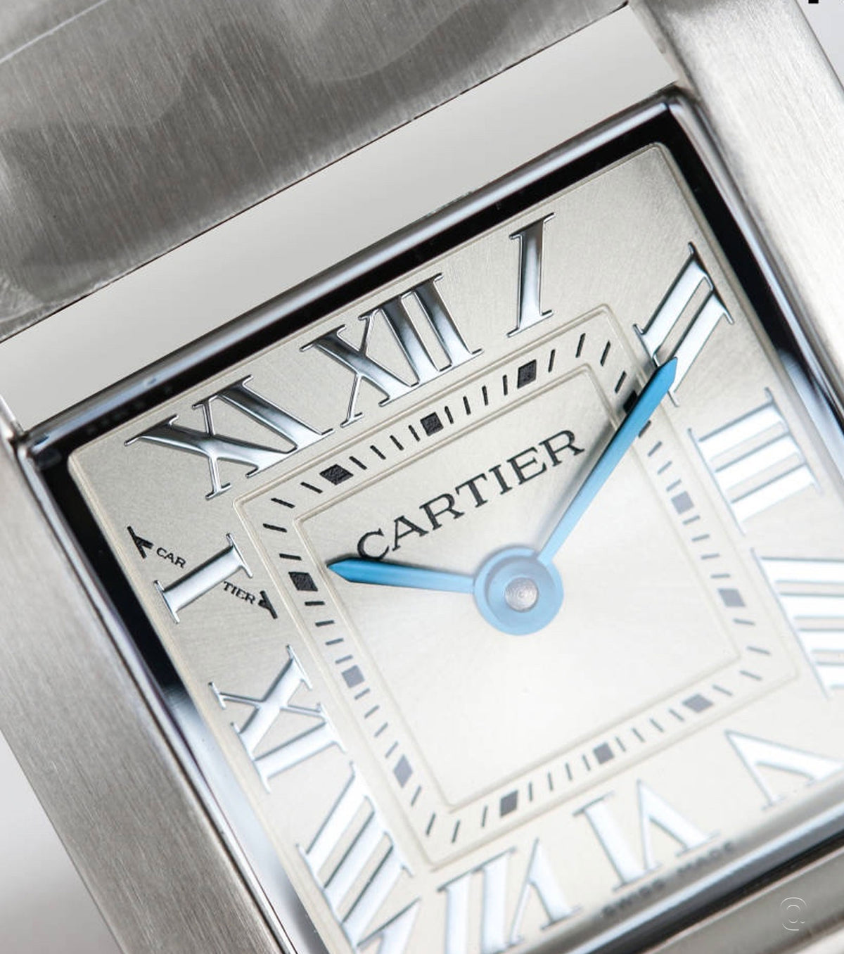 Часовник Tank Française