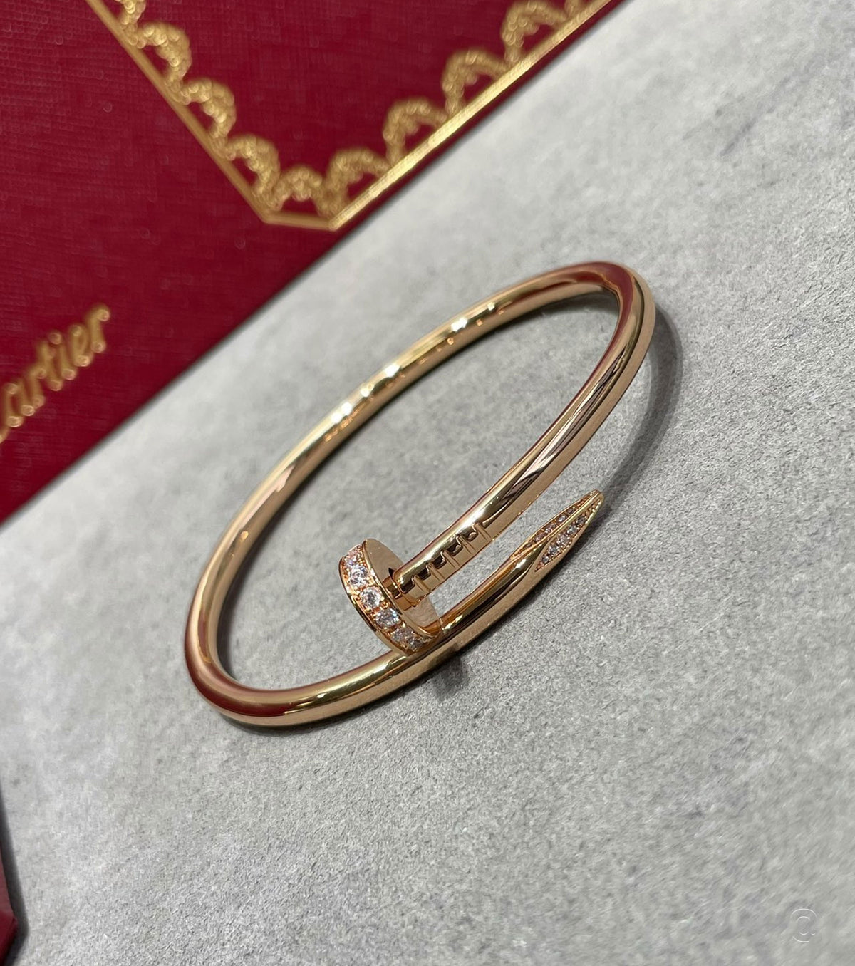 Гривна Juste un Clou