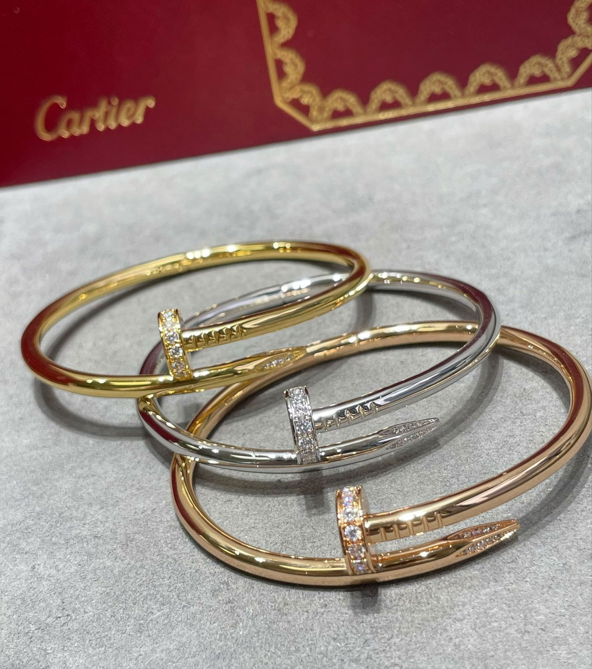 Гривна Juste un Clou