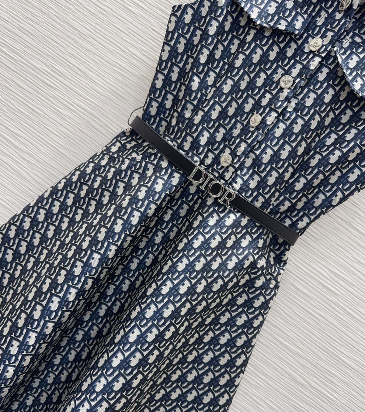 Oblique dress