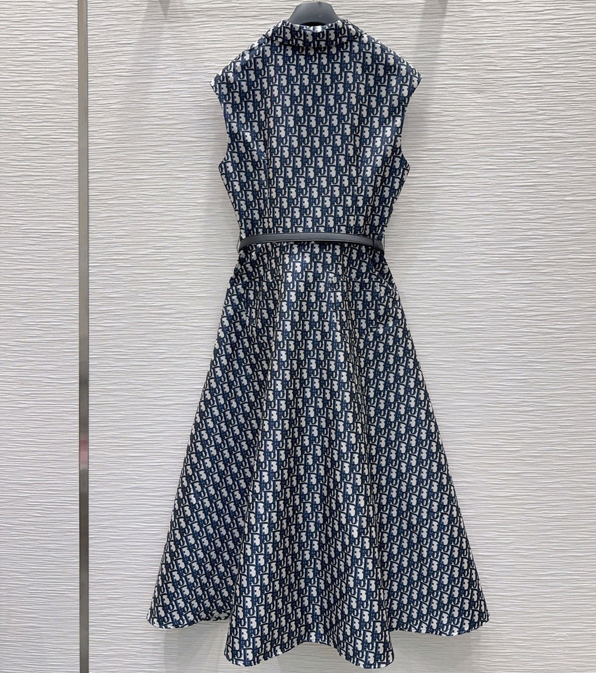 Oblique dress