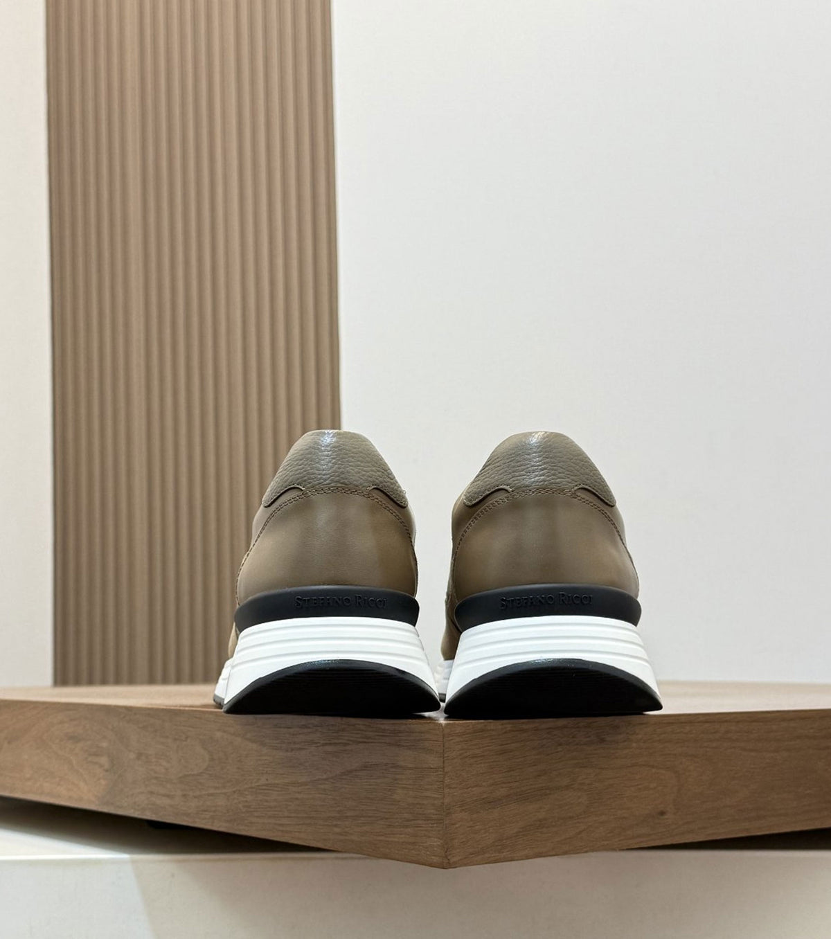 Кожени маратонки