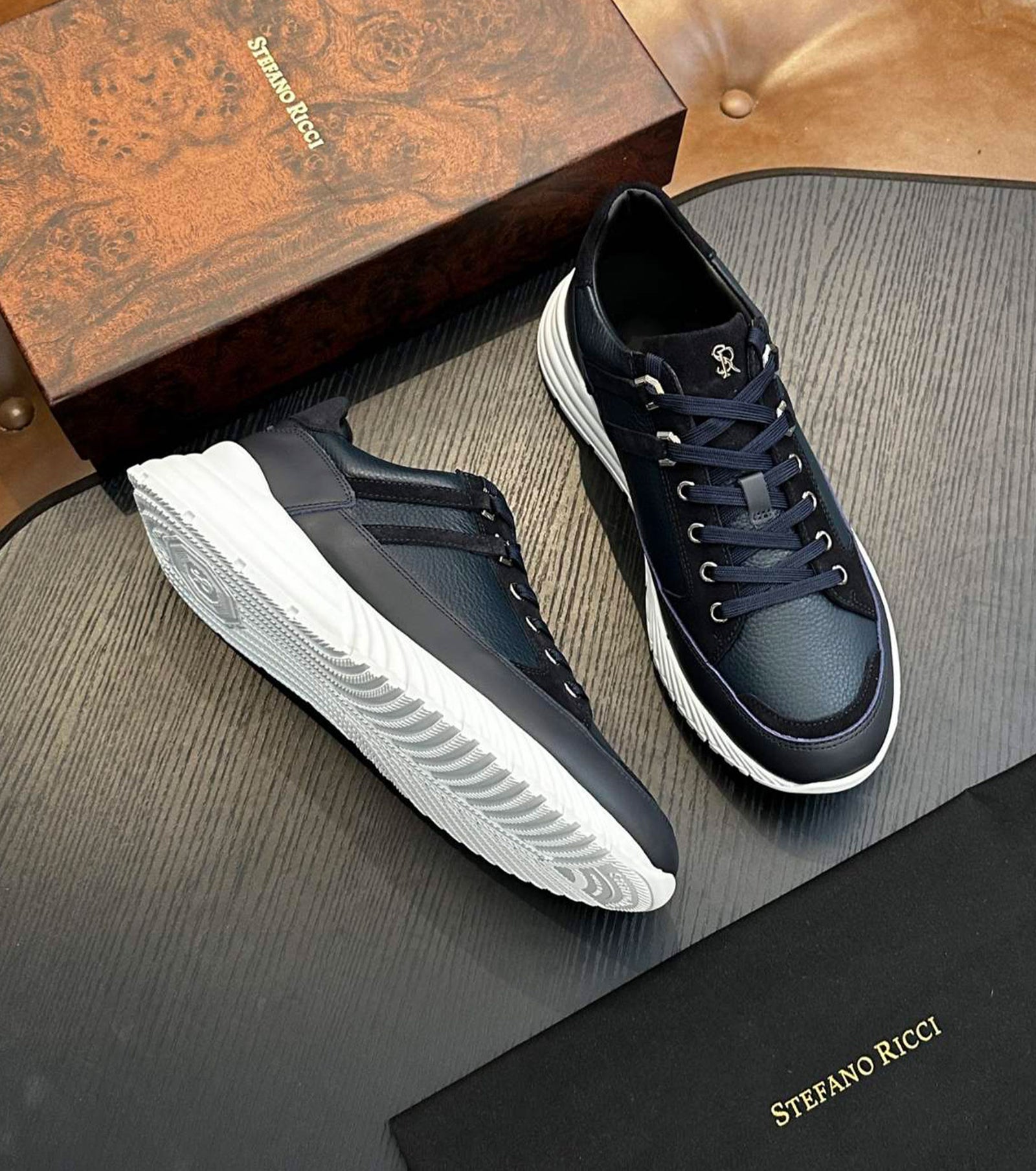 Кожени маратонки