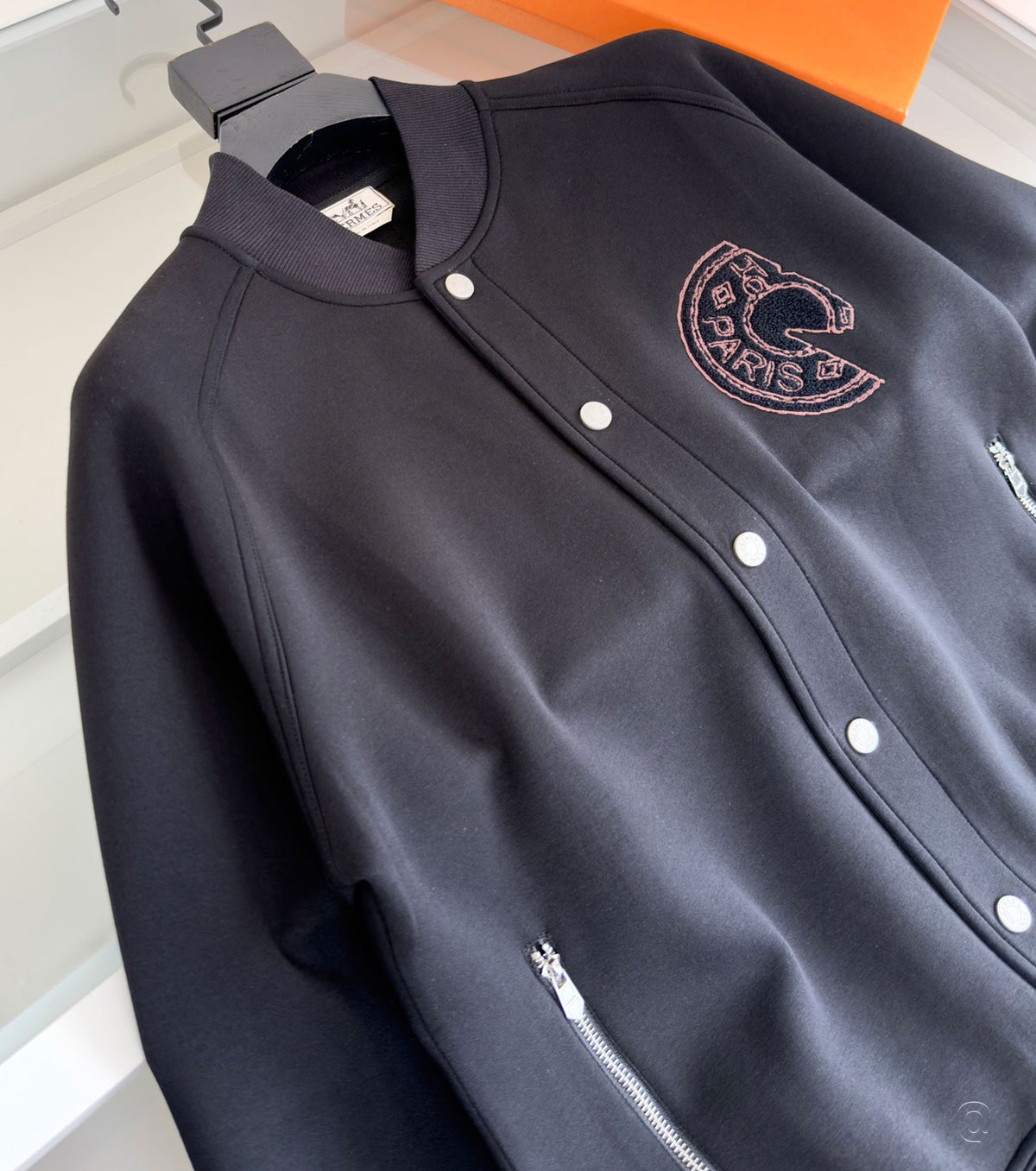 Мъжки бомбър